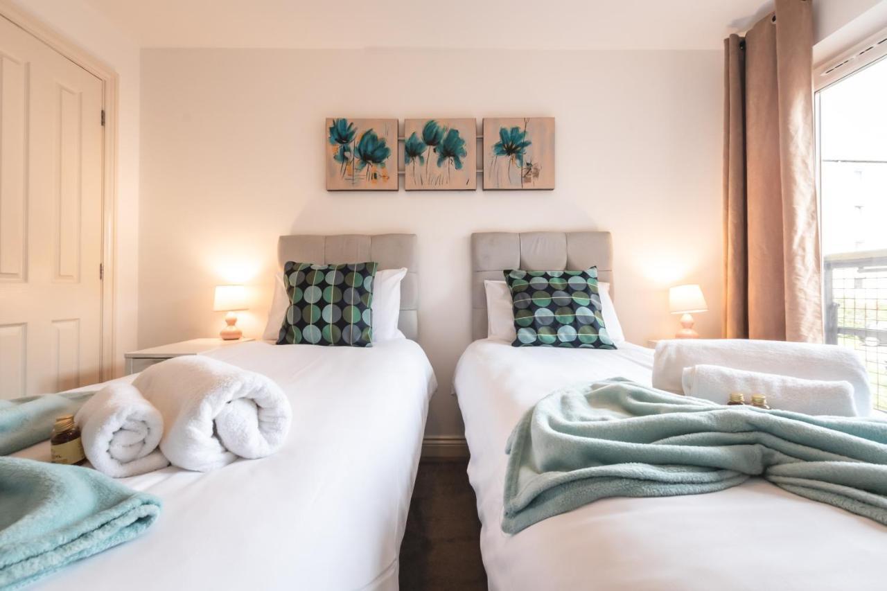Best Price! Large Spacious 2 Bed Apartment - King Size Or Single Beds, Sofabeds, Smart Tvs, Free Parking Southampton Ngoại thất bức ảnh