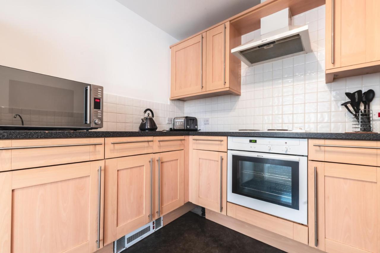 Best Price! Large Spacious 2 Bed Apartment - King Size Or Single Beds, Sofabeds, Smart Tvs, Free Parking Southampton Ngoại thất bức ảnh