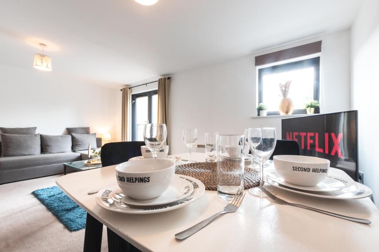 Best Price! Large Spacious 2 Bed Apartment - King Size Or Single Beds, Sofabeds, Smart Tvs, Free Parking Southampton Ngoại thất bức ảnh